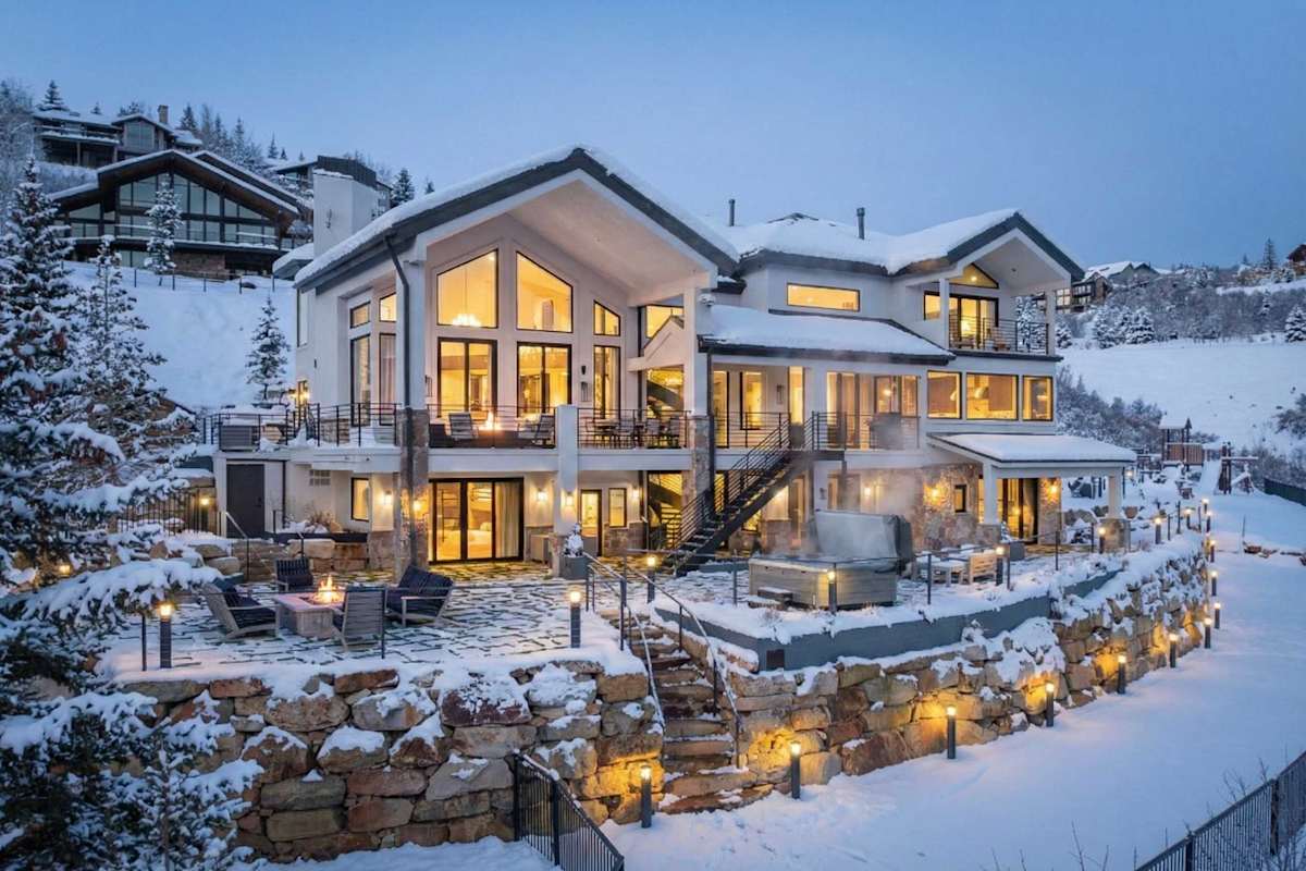 Aerie Drive Estate