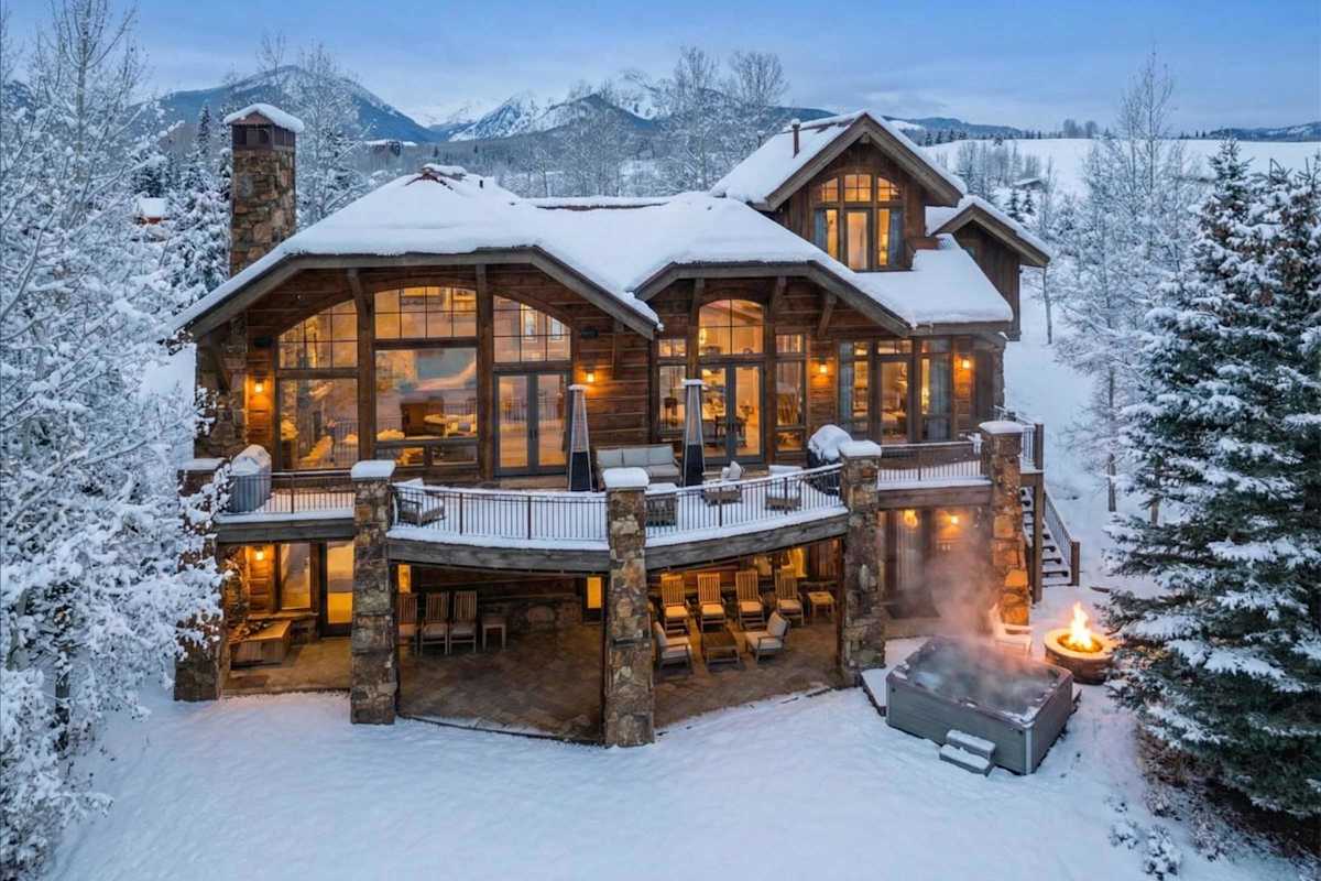 Adams Ranch Lodge