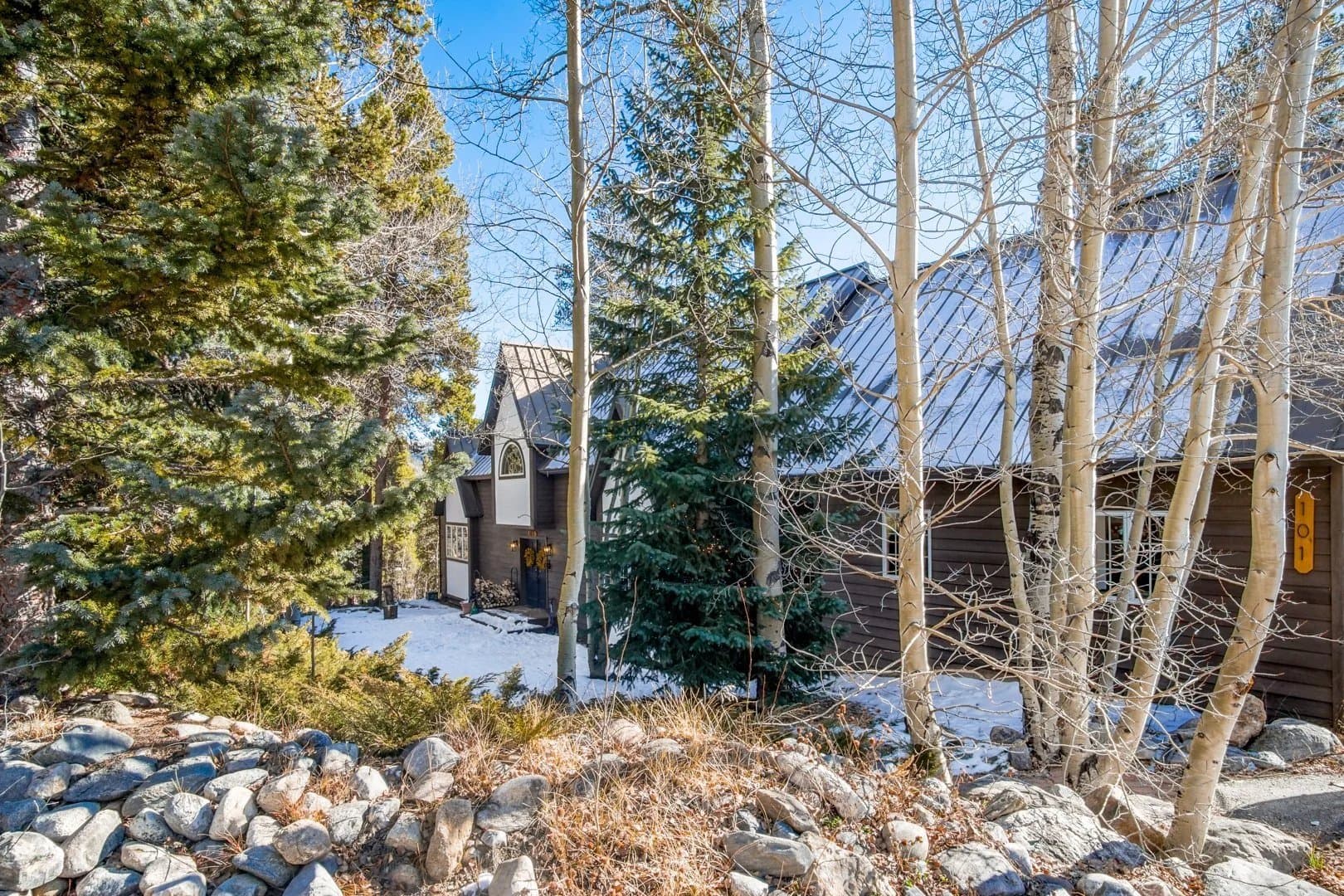 Lucy's 9BR Luxury Retreat